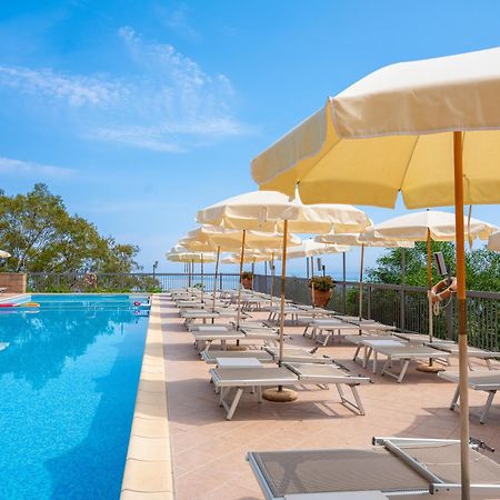Hotel Antares Letojanni Εξωτερικό φωτογραφία