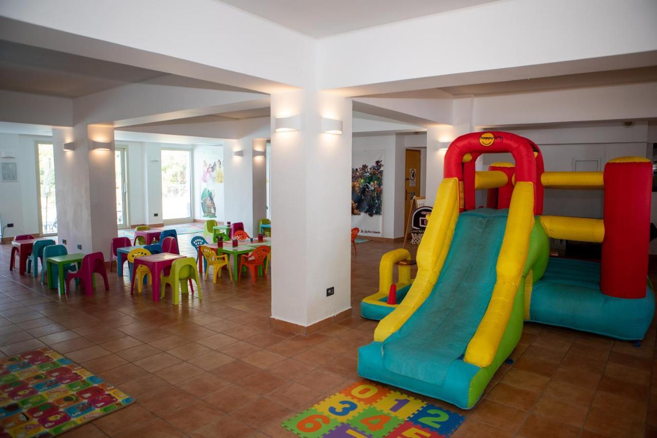 Hotel Antares Letojanni Εξωτερικό φωτογραφία