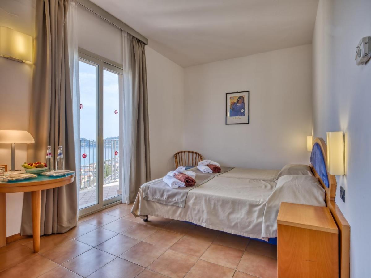 Hotel Antares Letojanni Εξωτερικό φωτογραφία