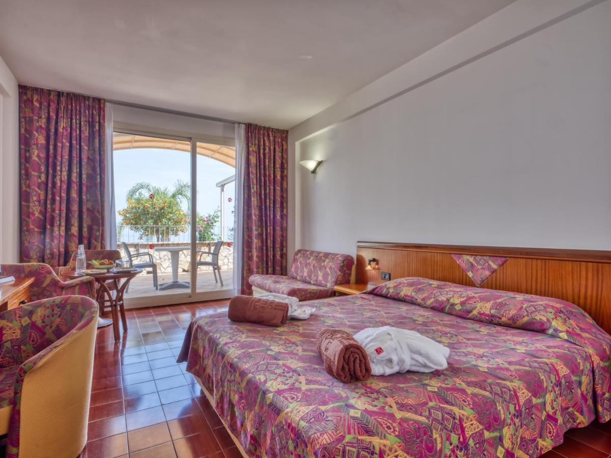 Hotel Antares Letojanni Εξωτερικό φωτογραφία
