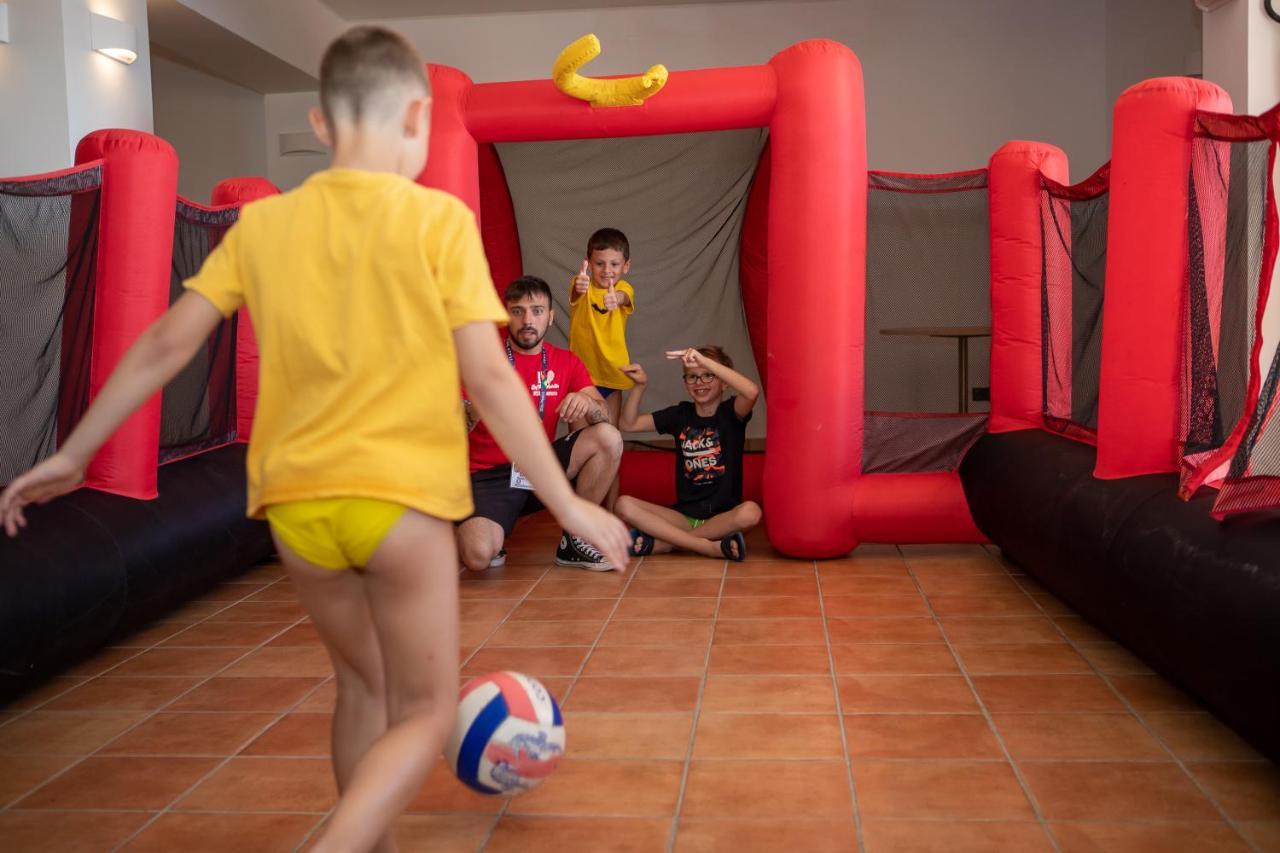 Hotel Antares Letojanni Εξωτερικό φωτογραφία