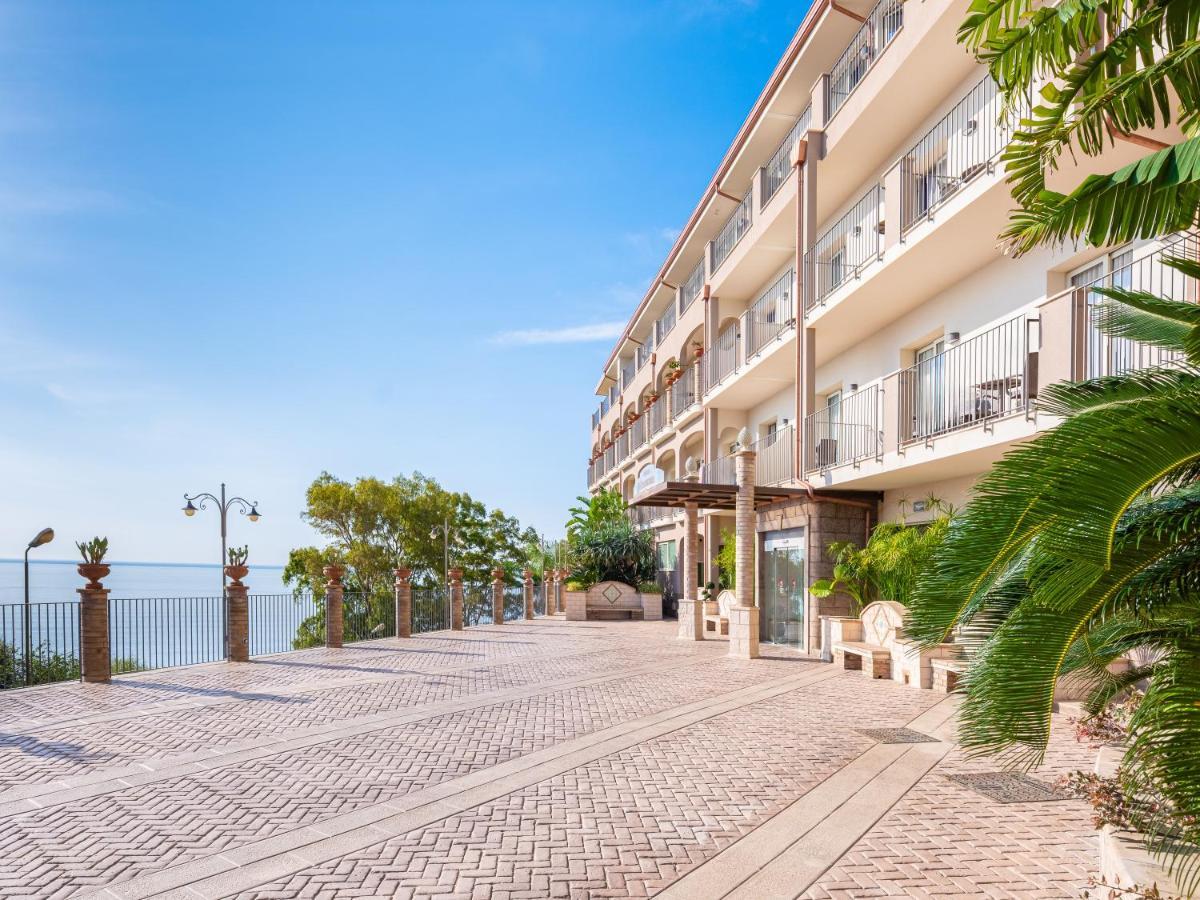 Hotel Antares Letojanni Εξωτερικό φωτογραφία