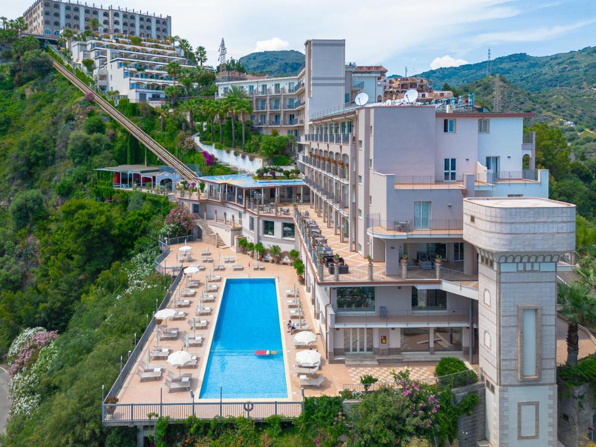 Hotel Antares Letojanni Εξωτερικό φωτογραφία