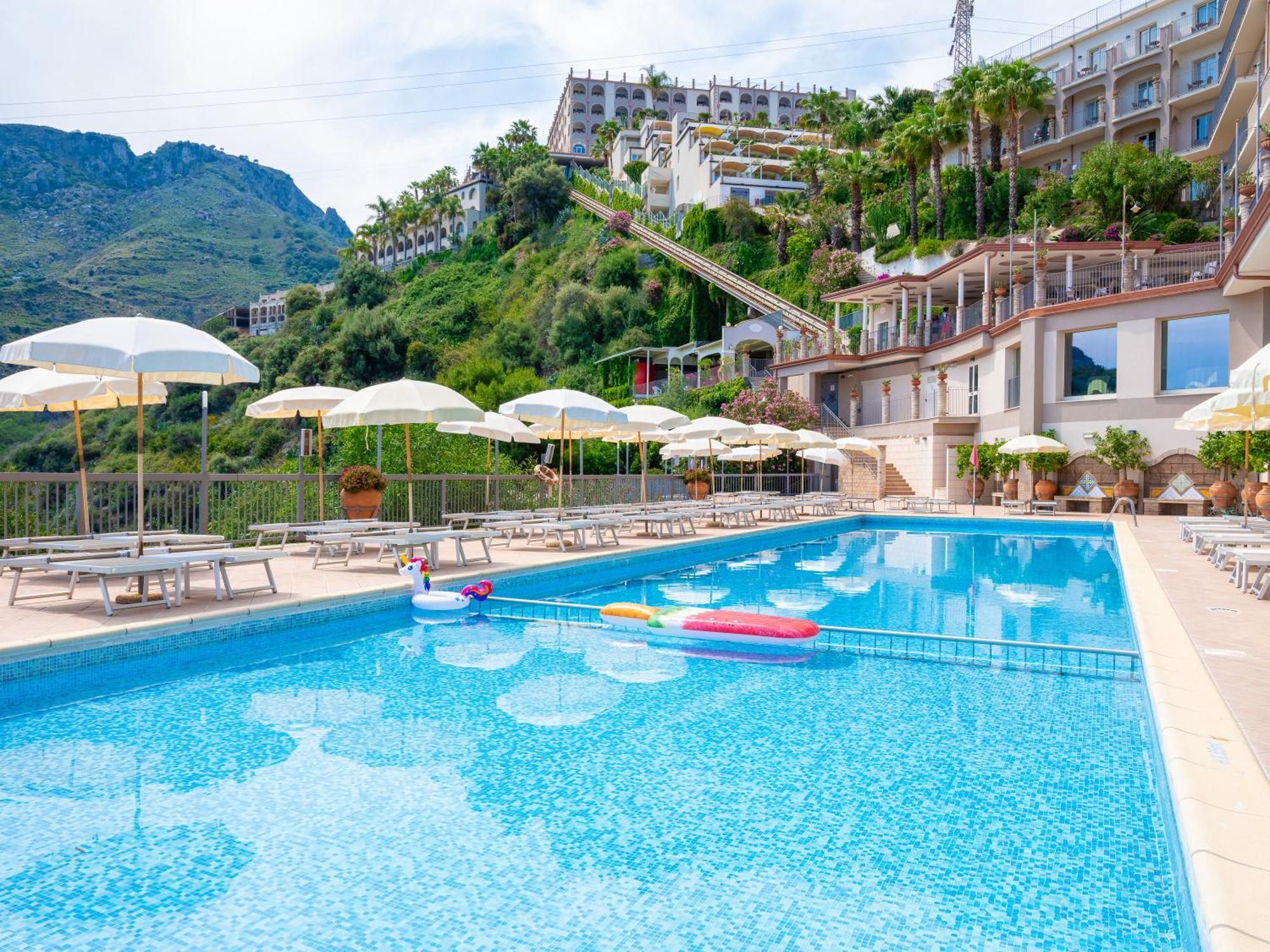 Hotel Antares Letojanni Εξωτερικό φωτογραφία
