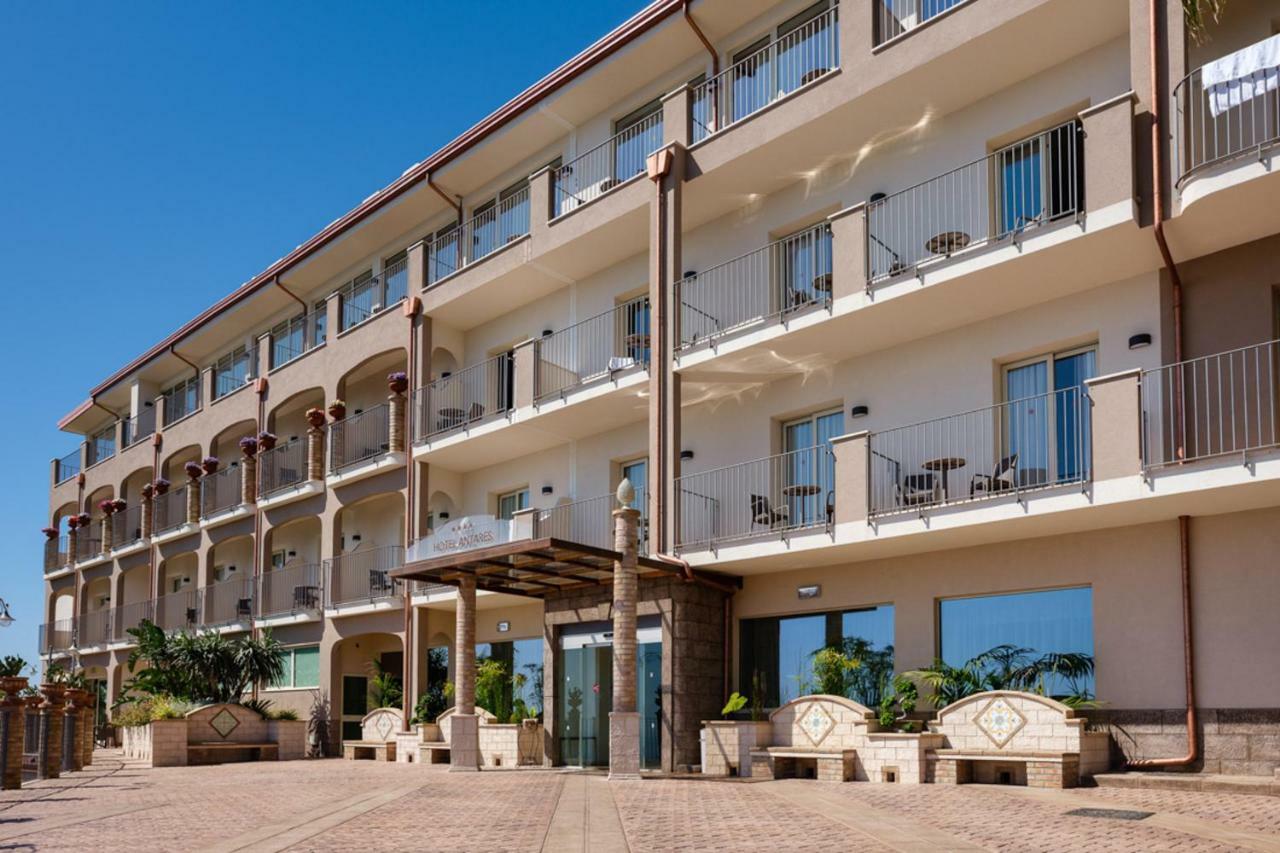 Hotel Antares Letojanni Εξωτερικό φωτογραφία
