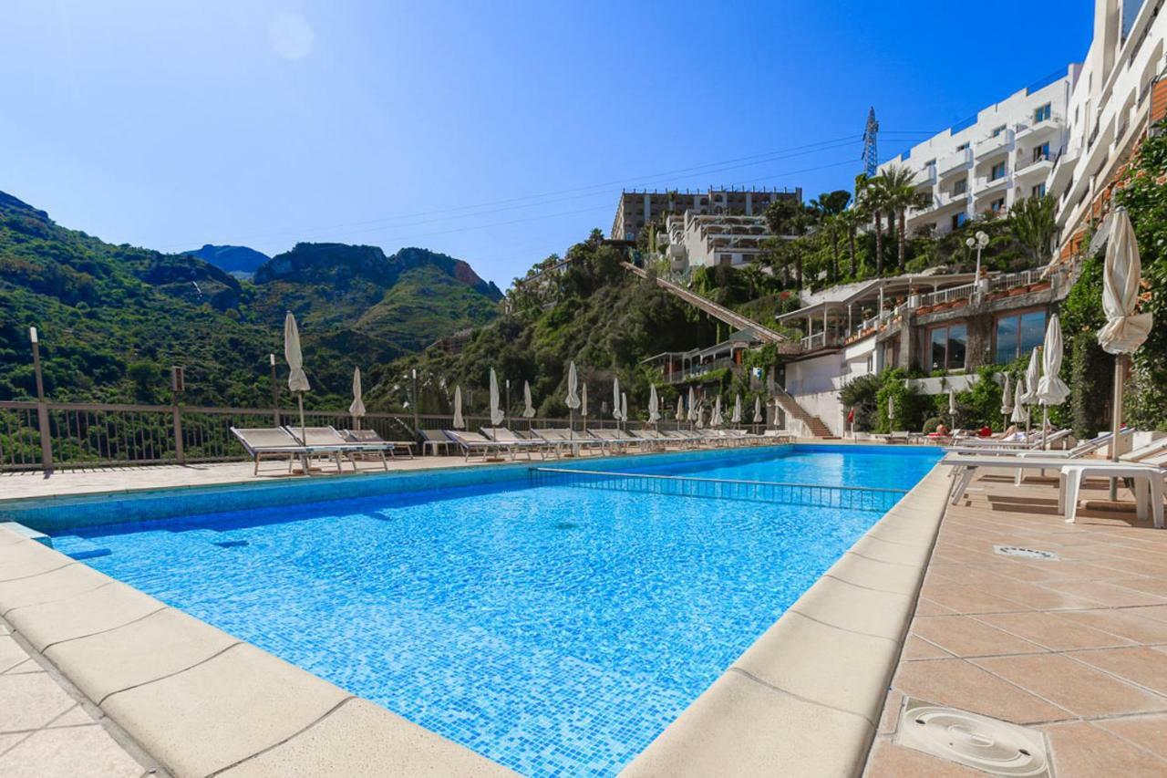 Hotel Antares Letojanni Εξωτερικό φωτογραφία