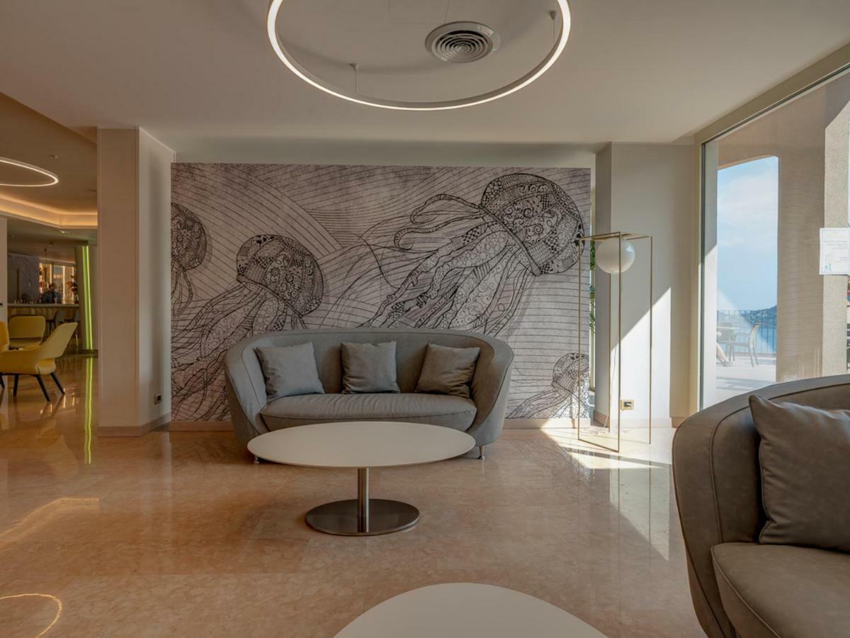 Hotel Antares Letojanni Εξωτερικό φωτογραφία